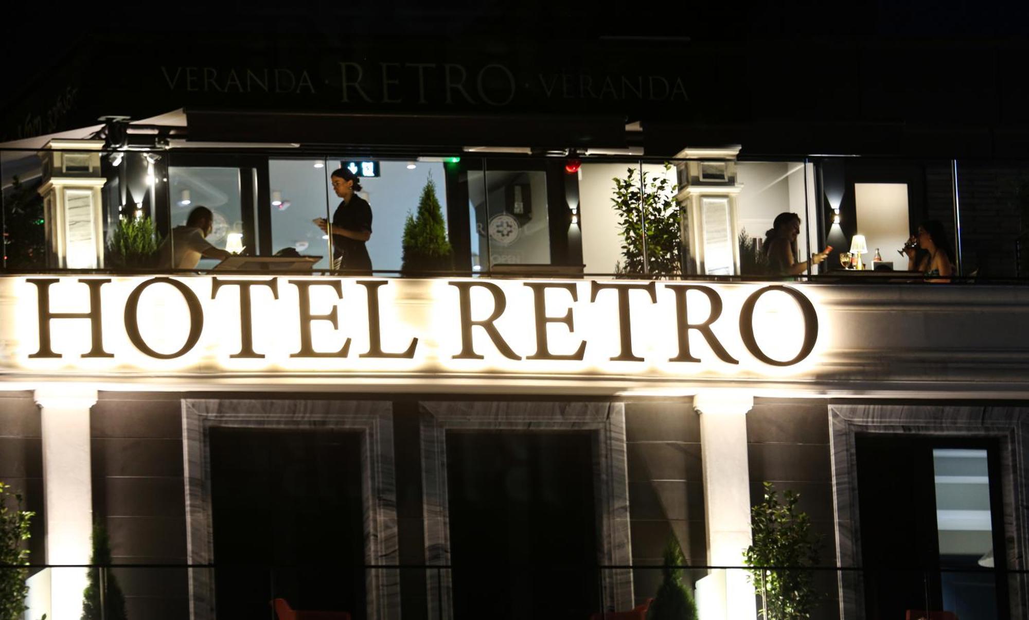 Hotel Retro Batumi Bagian luar foto