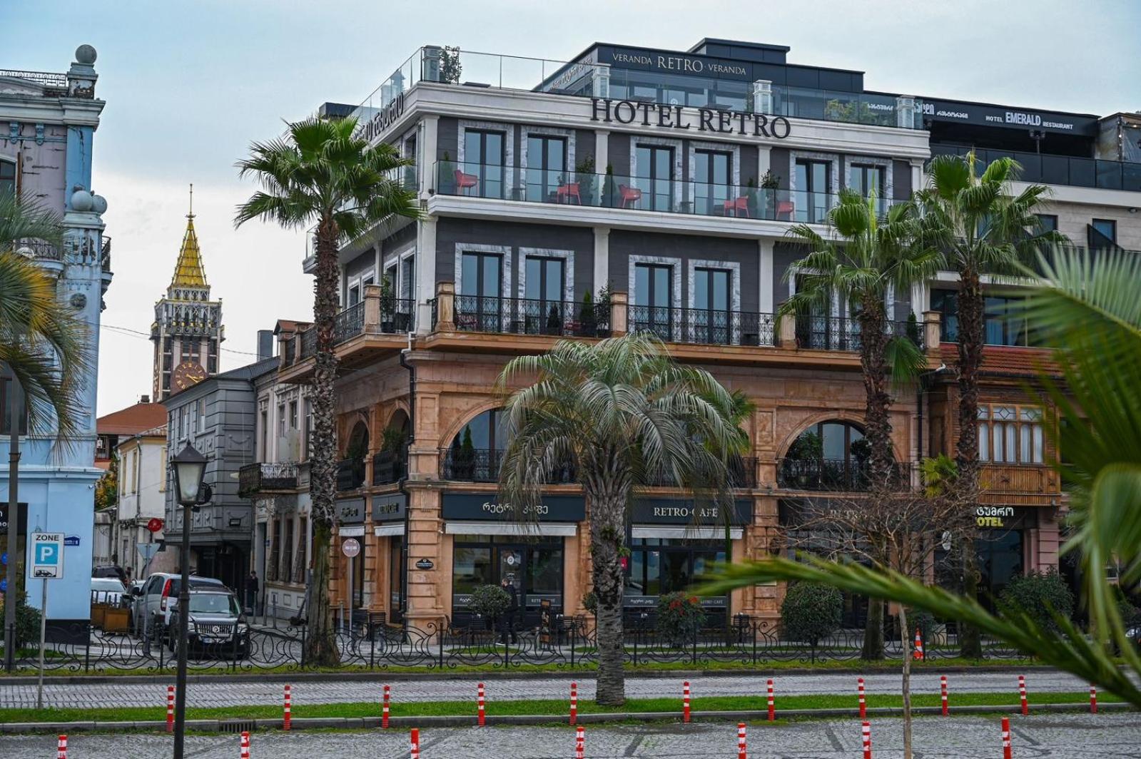 Hotel Retro Batumi Bagian luar foto