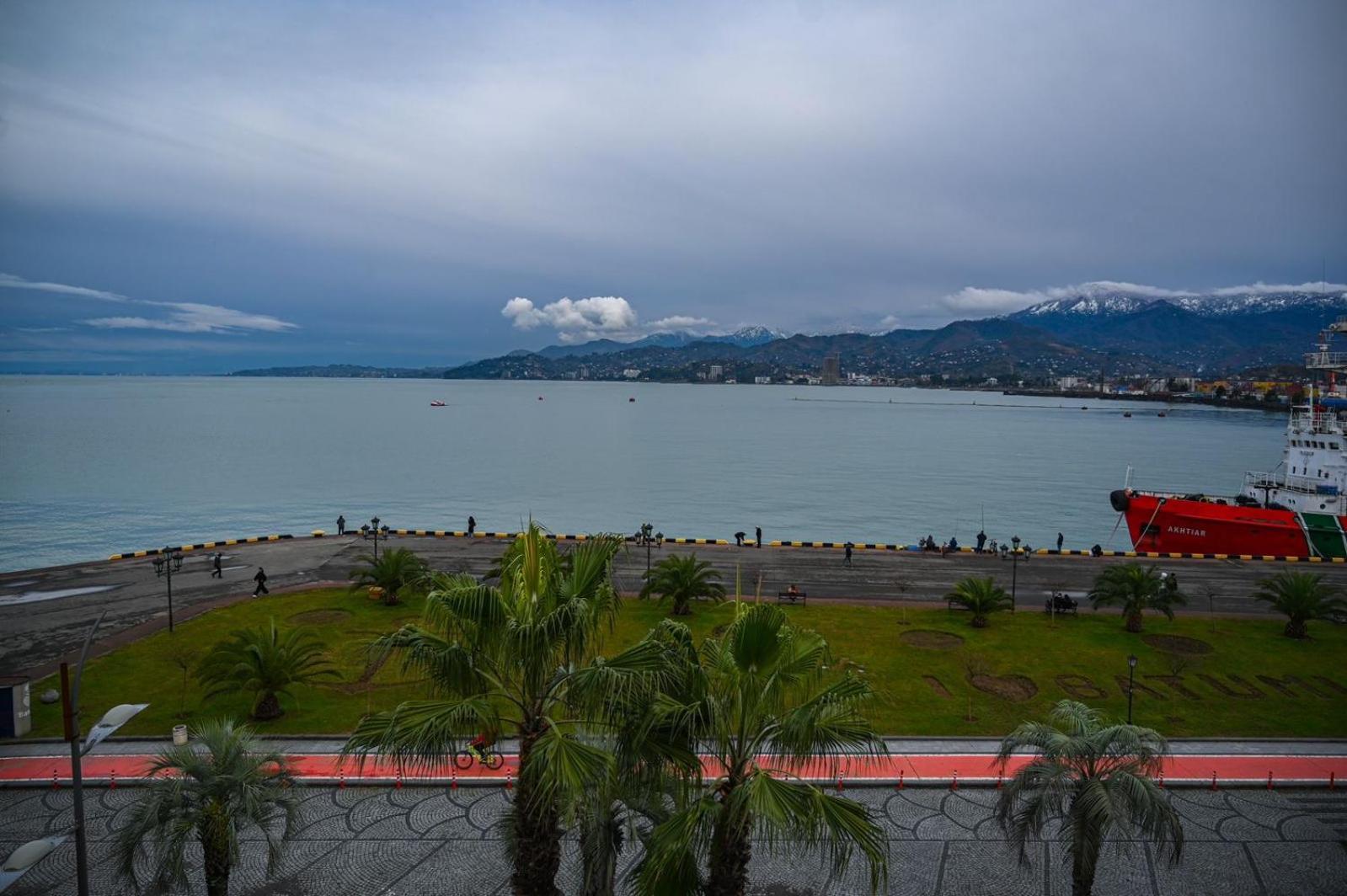 Hotel Retro Batumi Bagian luar foto