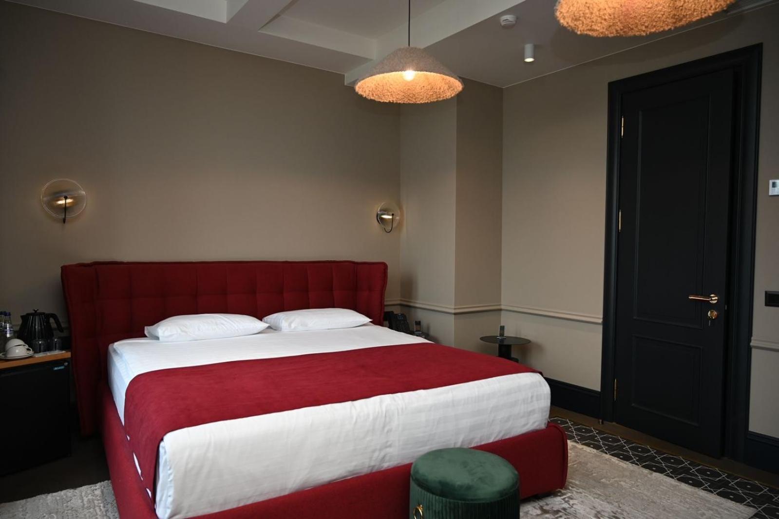 Hotel Retro Batumi Bagian luar foto